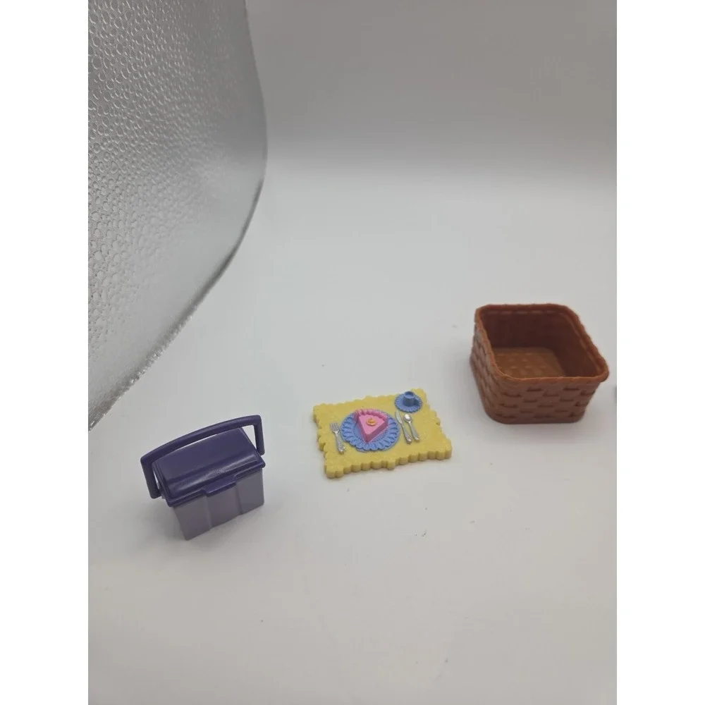 Fisher-Price Loving Family‎ dollhouse Misc Pieces